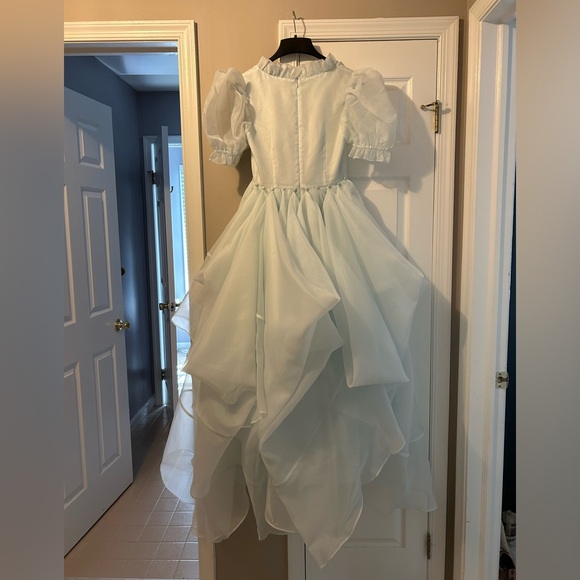 NWOT Portrait of a Lady Gown - Picture 4 of 4